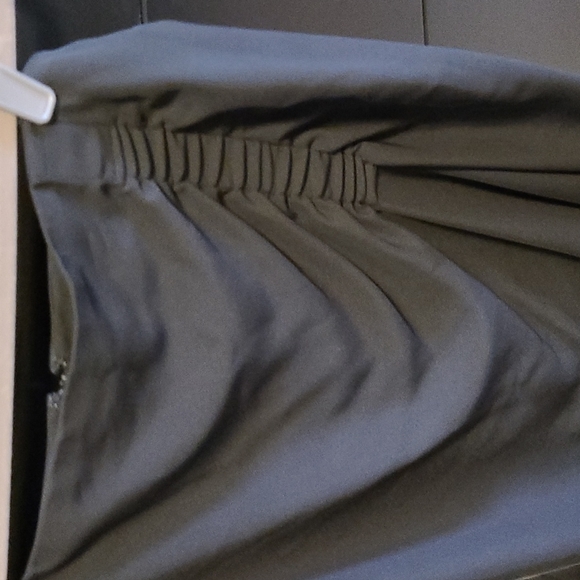 DKNY SKIRT - Picture 2 of 7